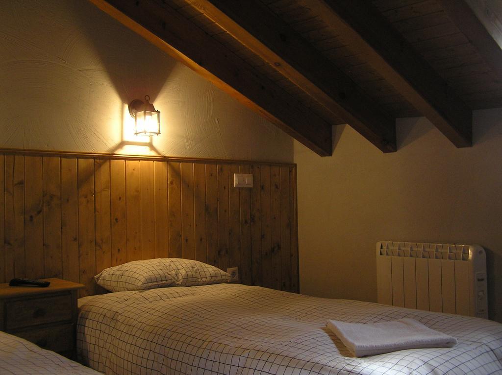 Hostal Rural Las Cuatro Calles San Martín del Pimpollar Exteriör bild