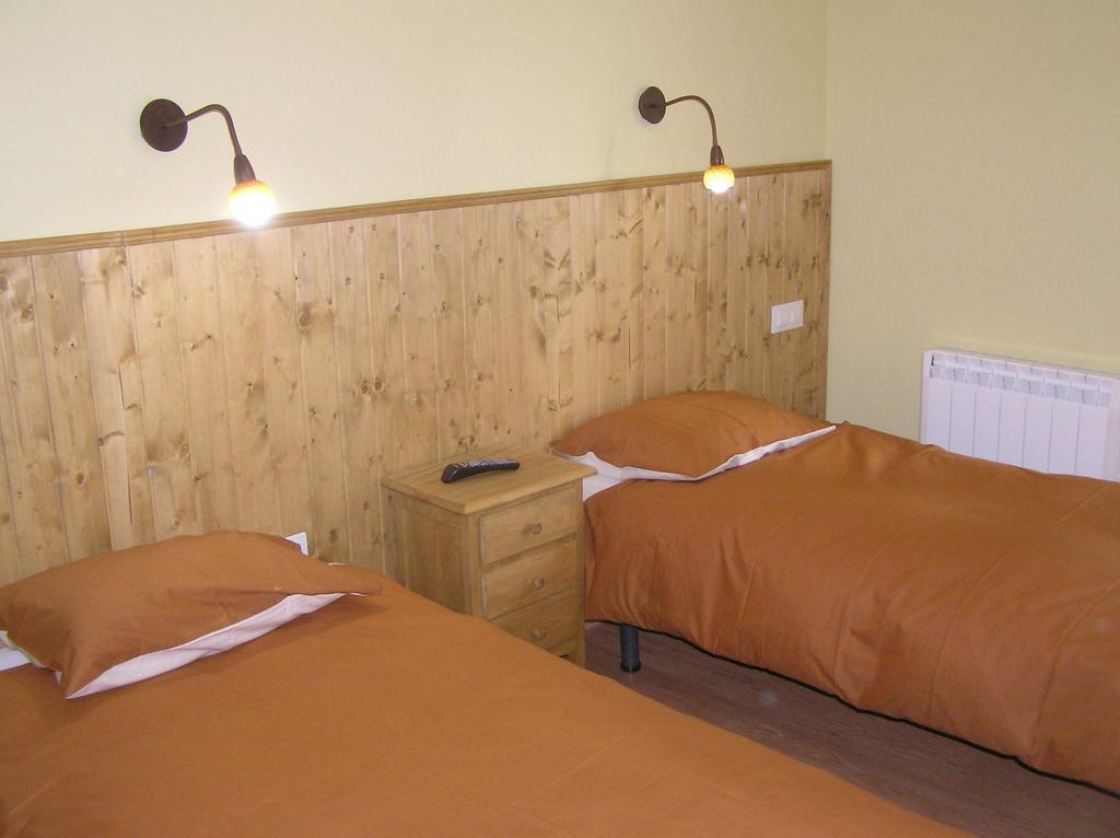 Hostal Rural Las Cuatro Calles San Martín del Pimpollar Exteriör bild